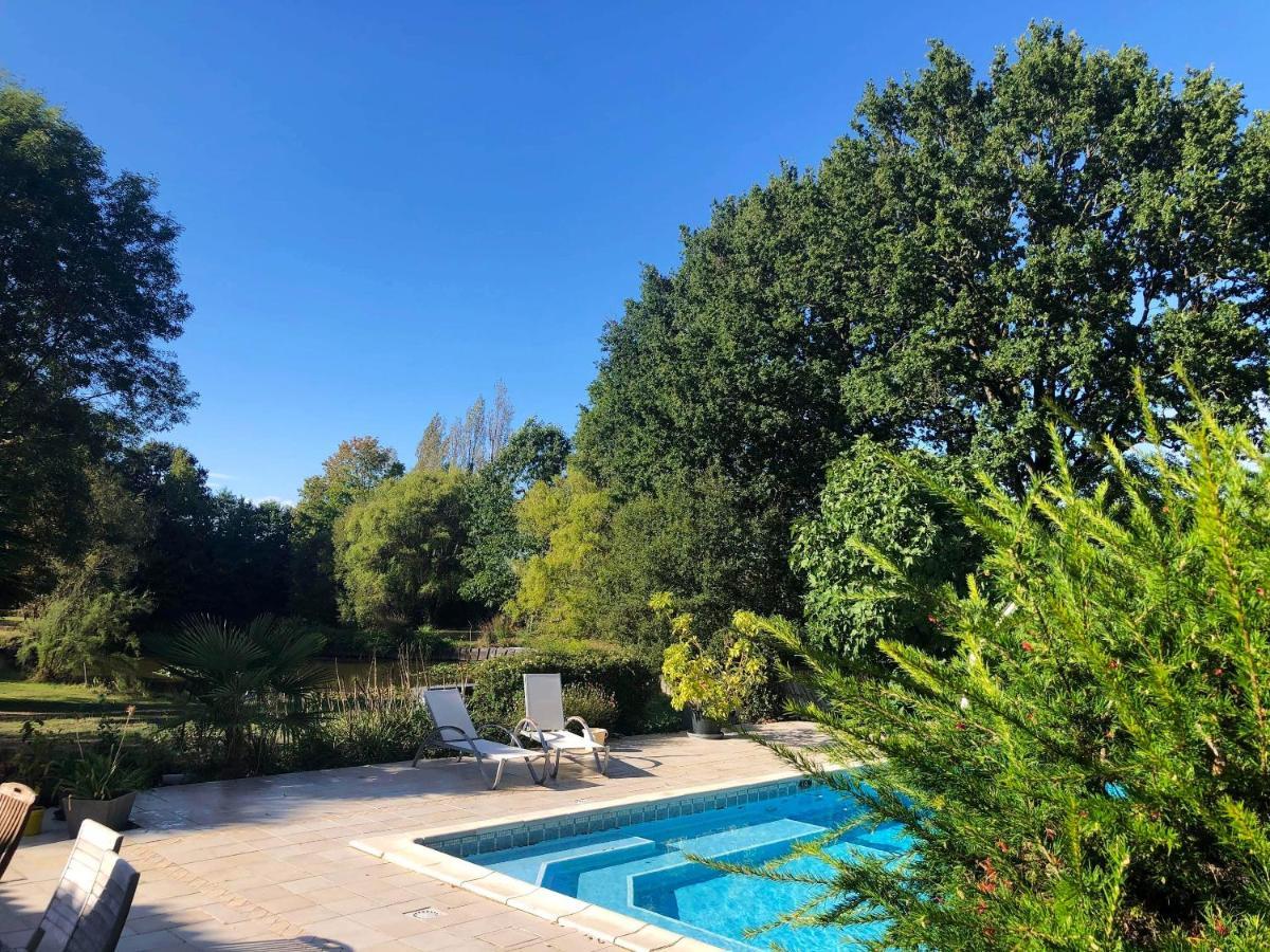 Maison Charmante Avec Piscine Privee A Saint-Georges-De-Pointindouxc Экстерьер фото